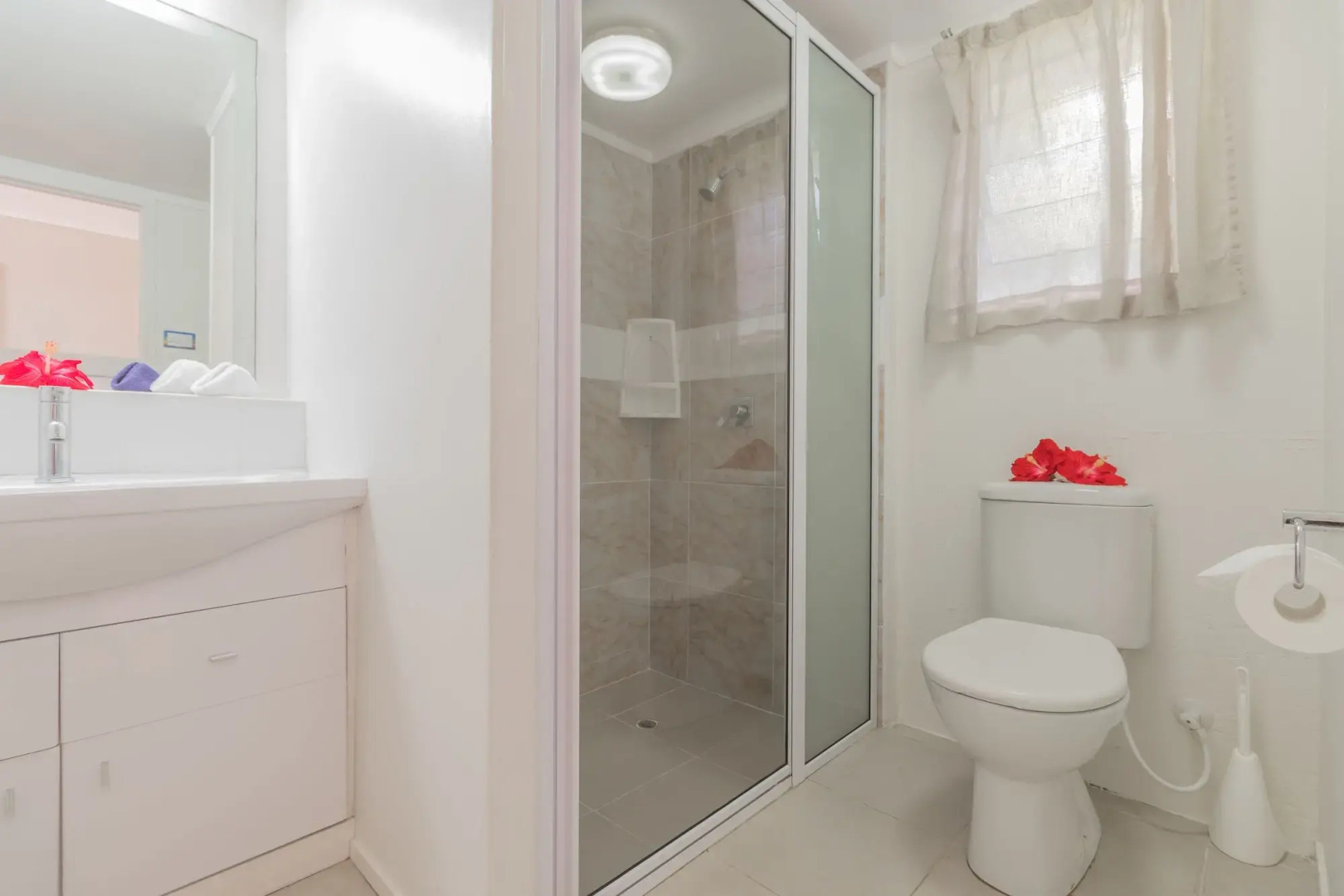 Moana Sands Beachfront Hotel