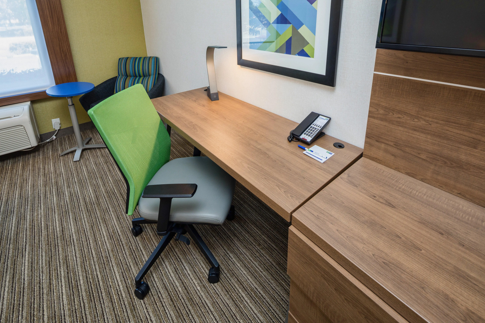 Holiday Inn Express and Suites Modesto by IHG