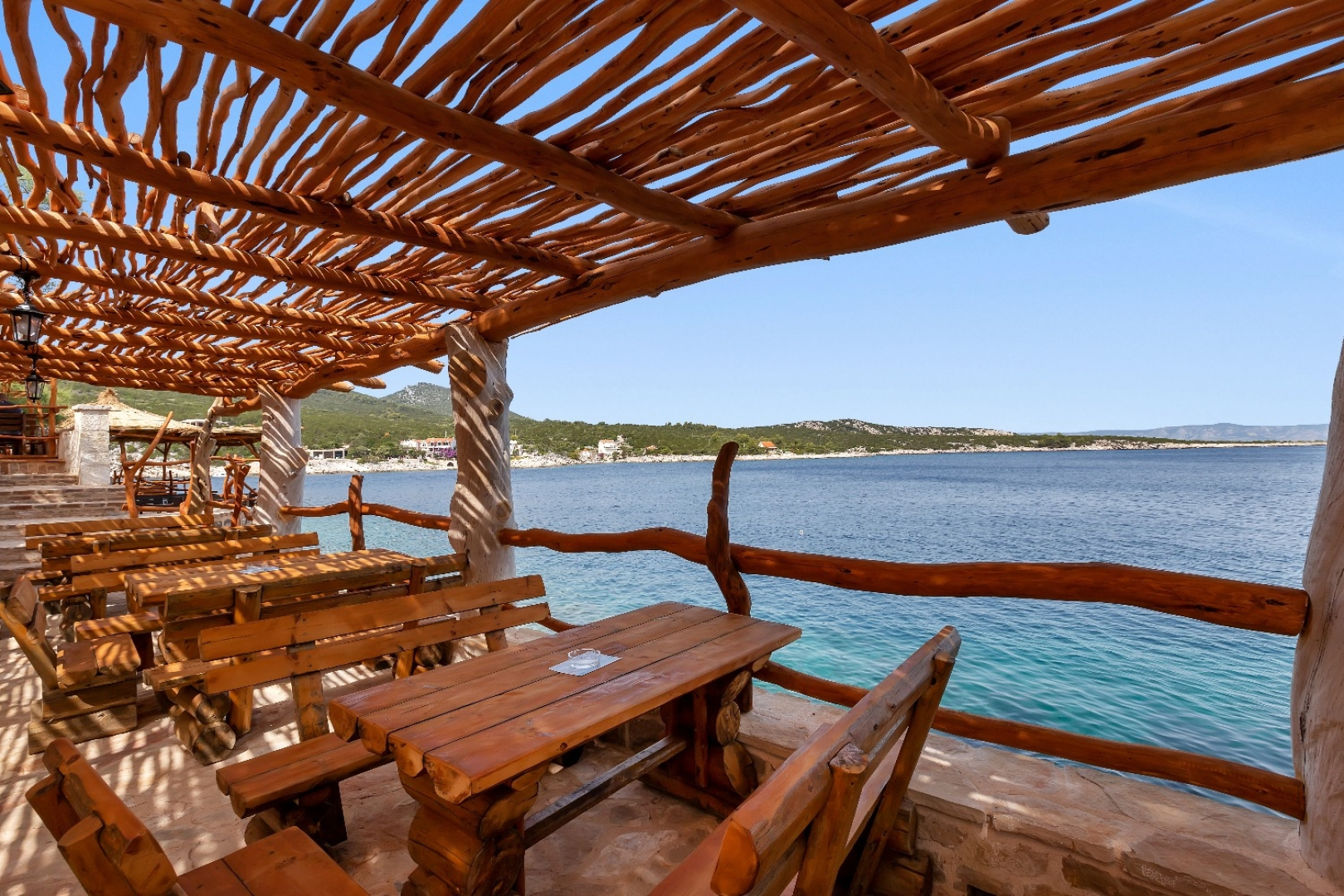 Room Ana - 5 m from beach: R11-24 Cove Pokrivenik, Island Hvar