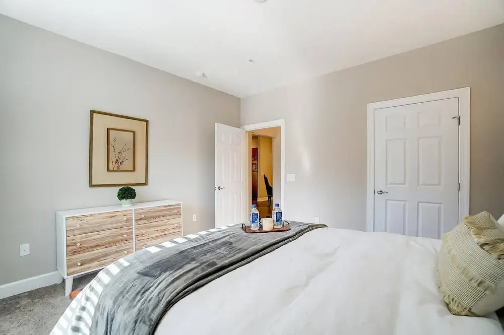 Polaris Luxury 2BR WFH Ready Pet Friendly