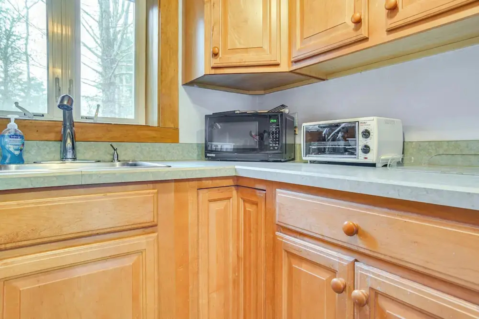 3 Mi to Beaches & Golfing: Family Gem in Cotuit