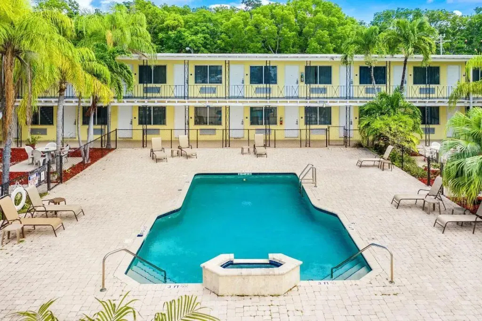 Key Largo Inn