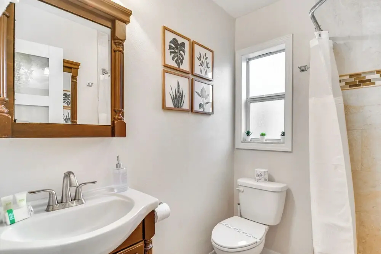 Pinellas Park Home: Swim, Golf, Grill & More!