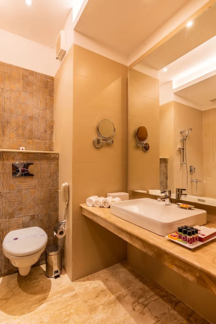 Divine Clarks Inn Suites