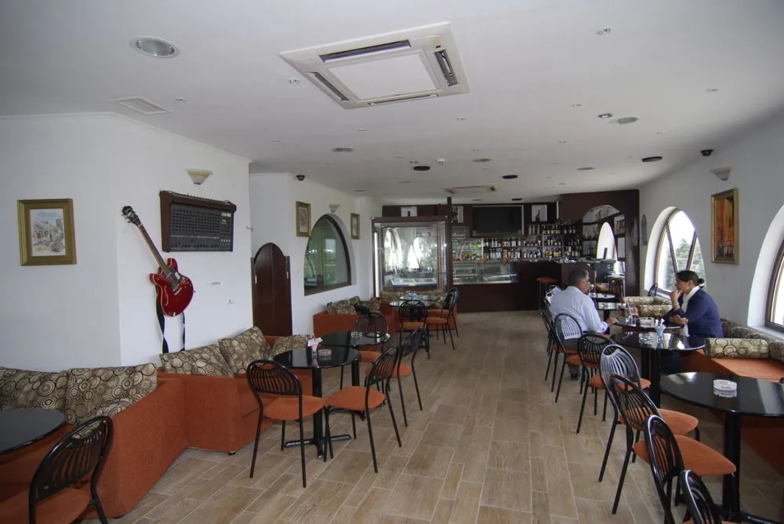 Castello Apartments