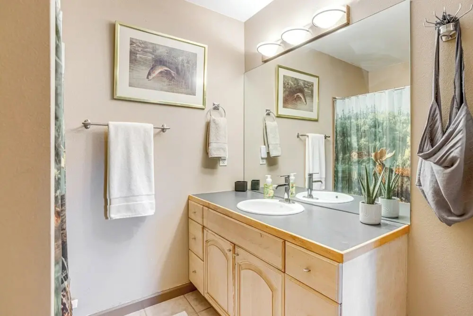 Walk to Casinos: Mtn-view Central City Home!