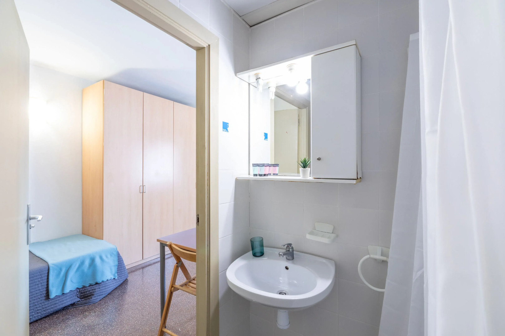 Residencia Universitaria Resa La Ciutadella -Campus Accomodation