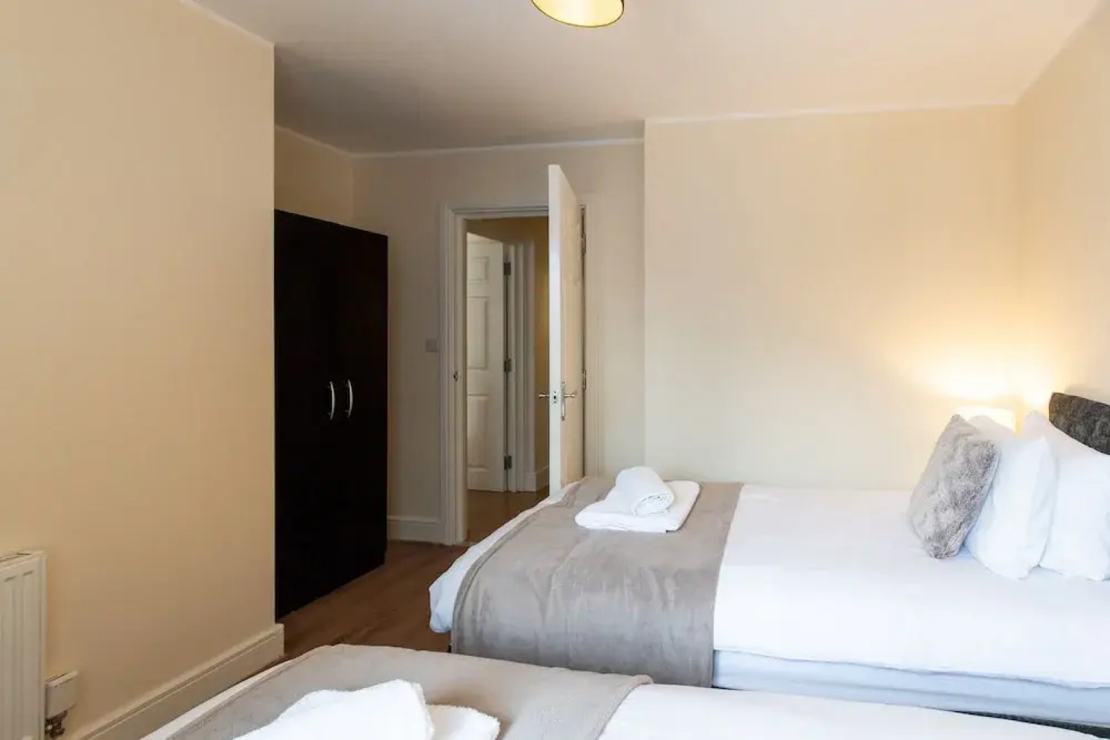 Velvet 1-bedroom Apartment With Balcony, Hoddesdon