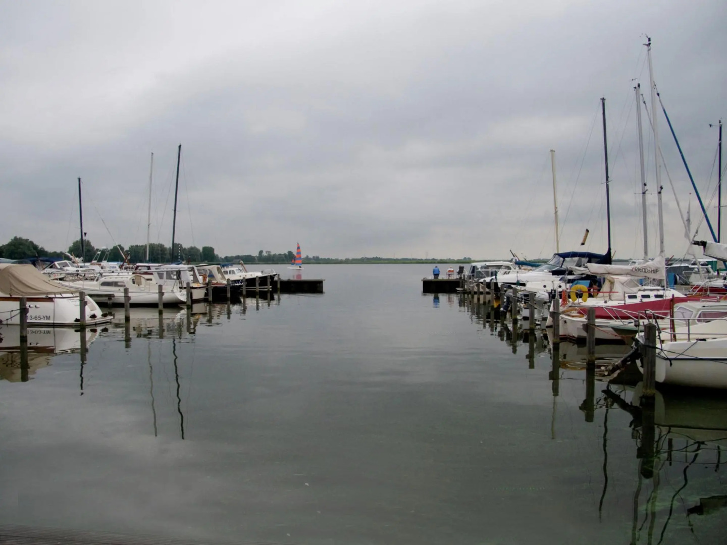 Apartment in Waterpark With Private Jetty