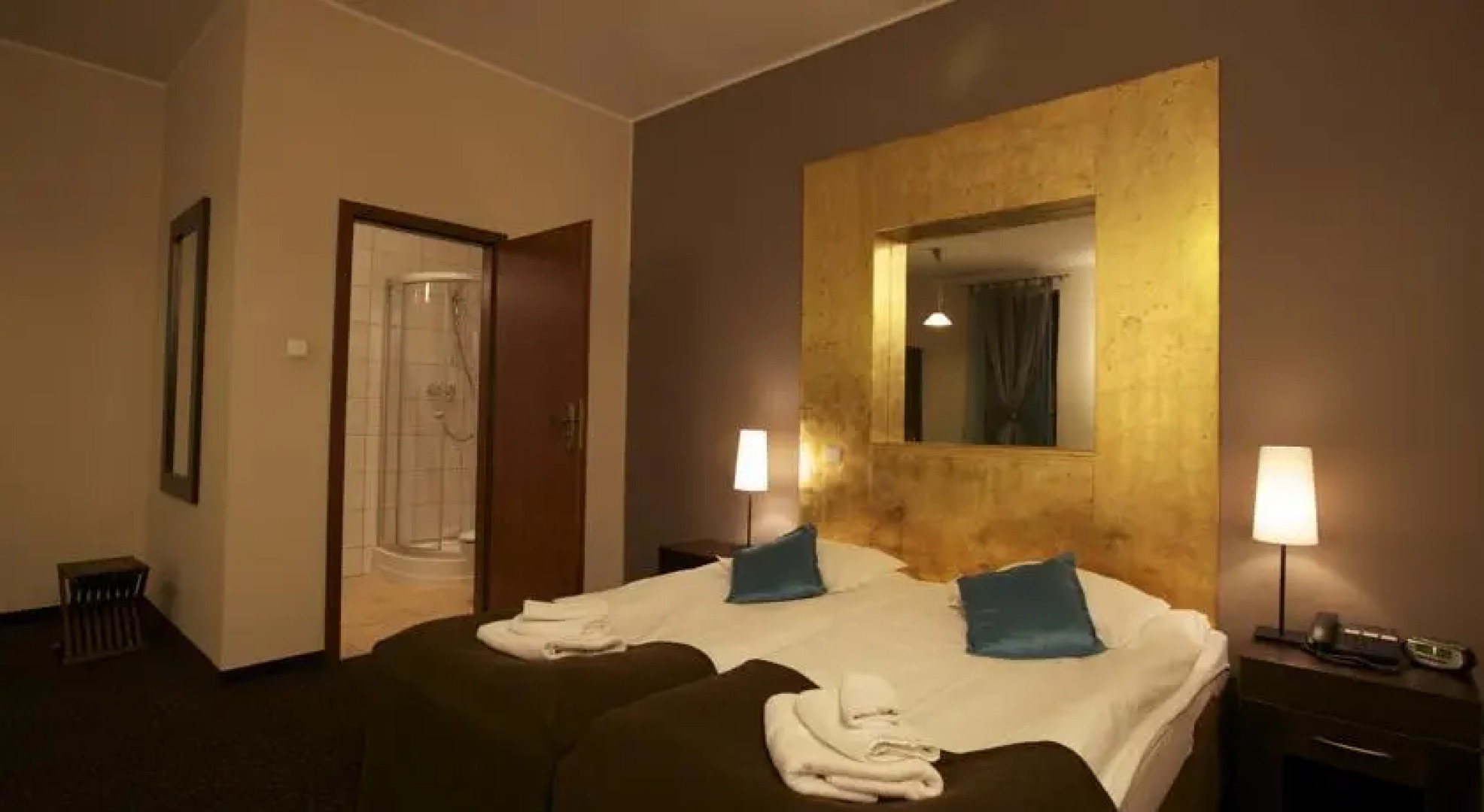 A PROPOS Hotel, Restauracja, Club