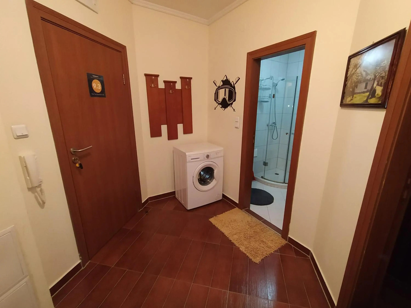 Pine Tree Apartment D34