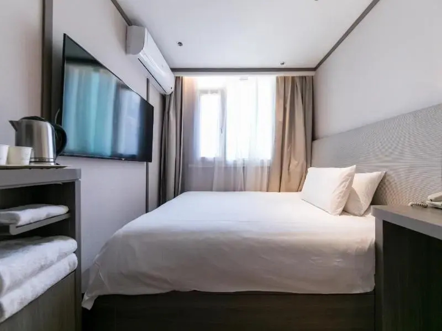 Hanting Hotel (Shanghai Zhongshan Park Metro Stat)