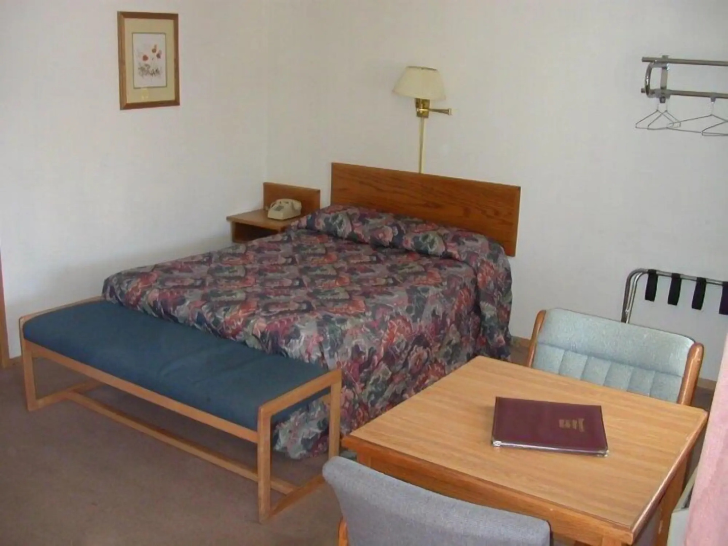 Traveler's Lodge