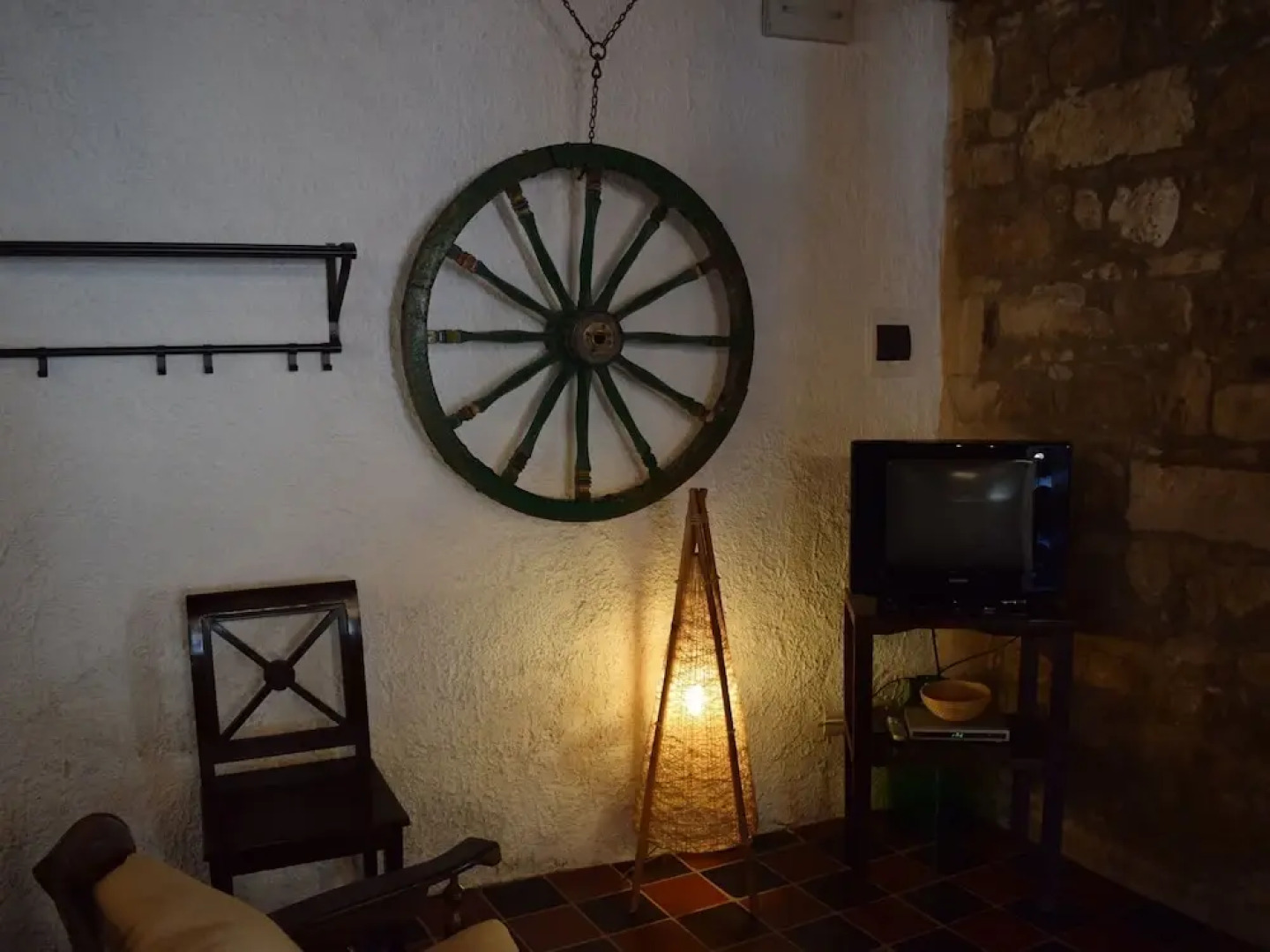 Completely Surrounded by Nature, a Lovely Pool, Sun, Relax!