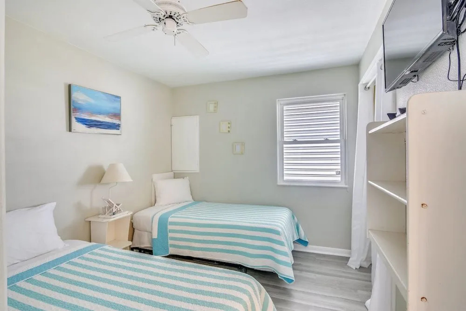 Betsy'S Beachfront Cottage