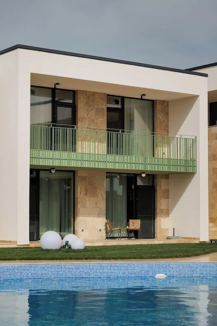 Hypnose Resort by the Sea