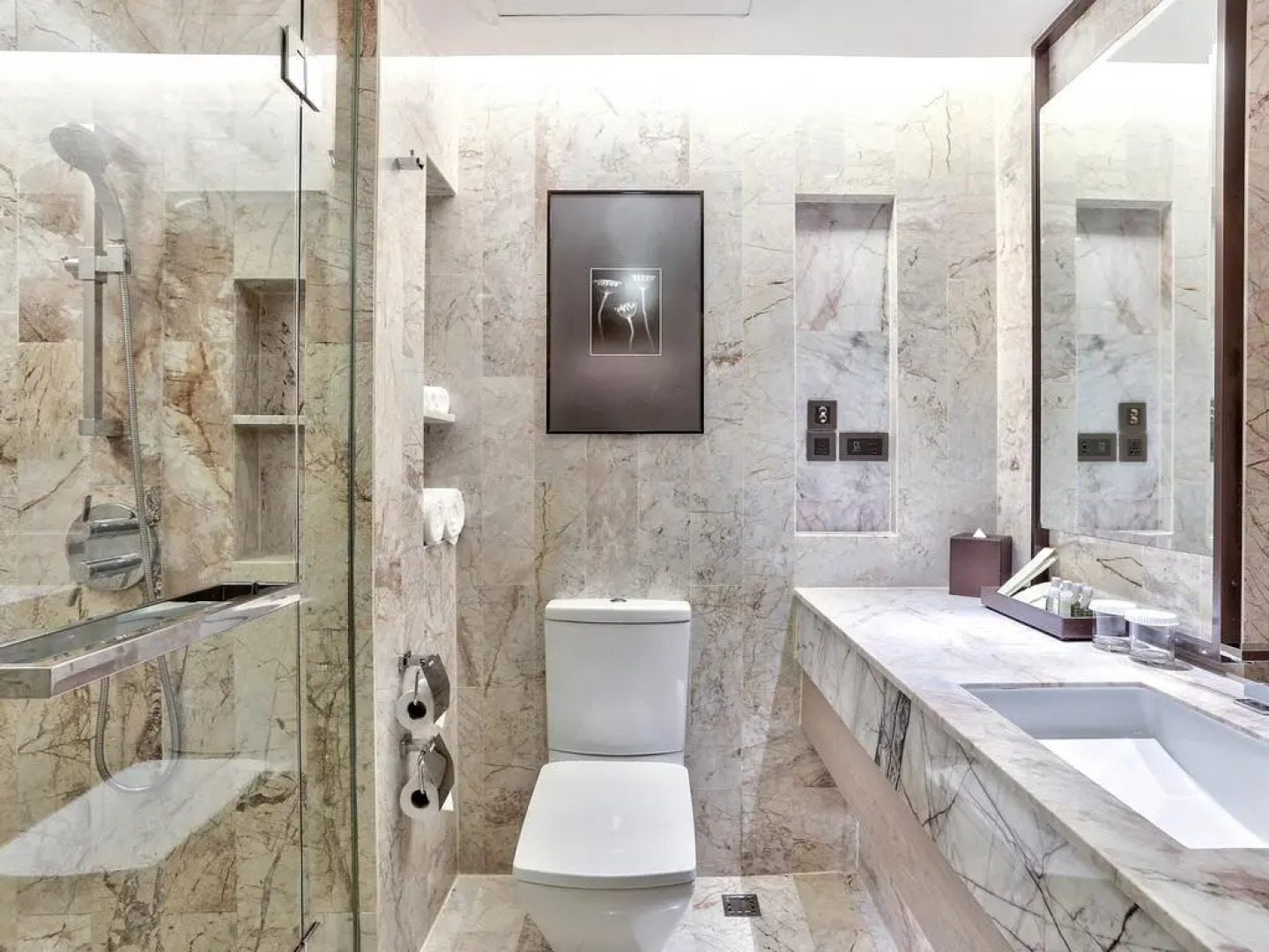 DoubleTree by Hilton Bangkok Ploenchit