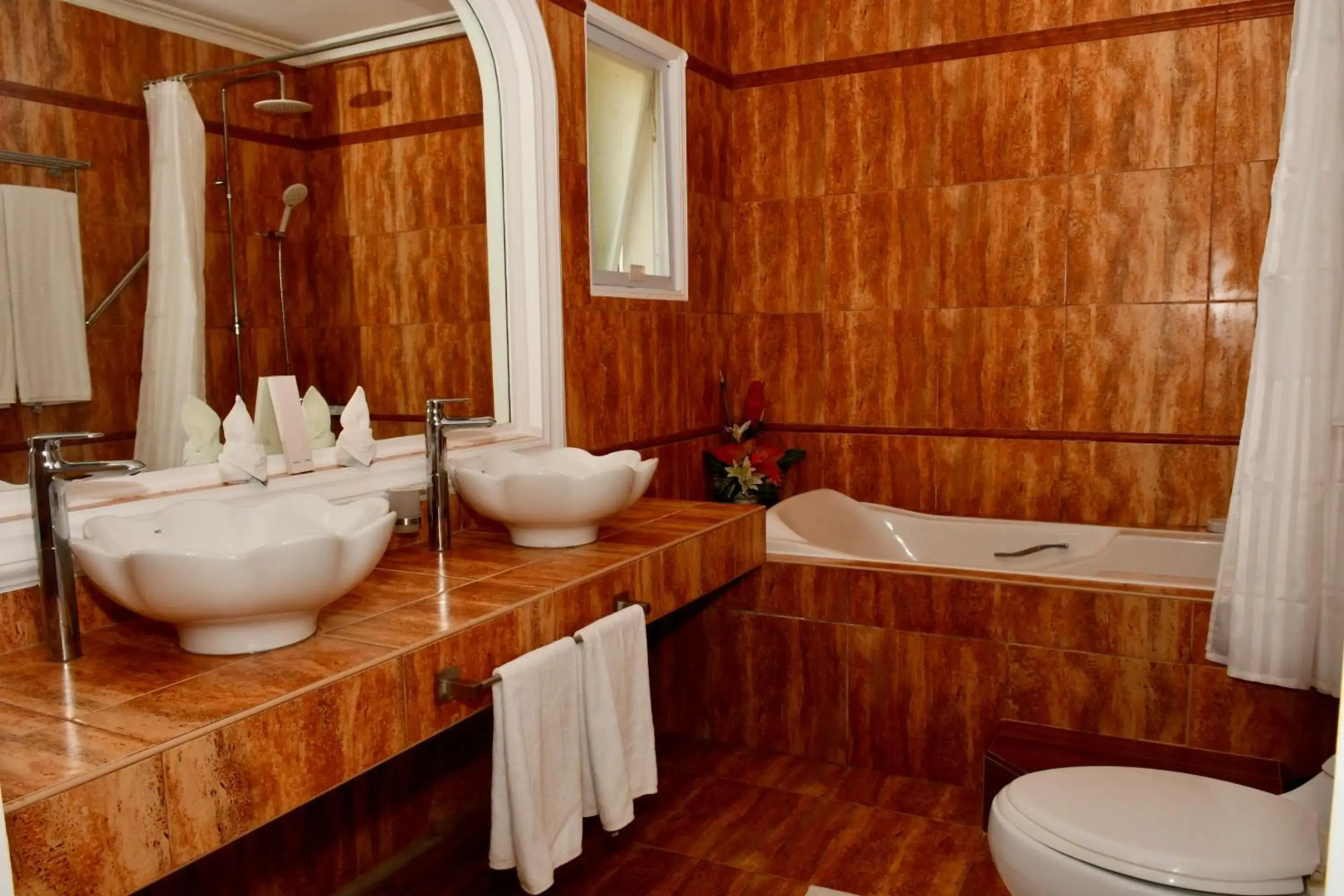Monaco Suites de Boracay