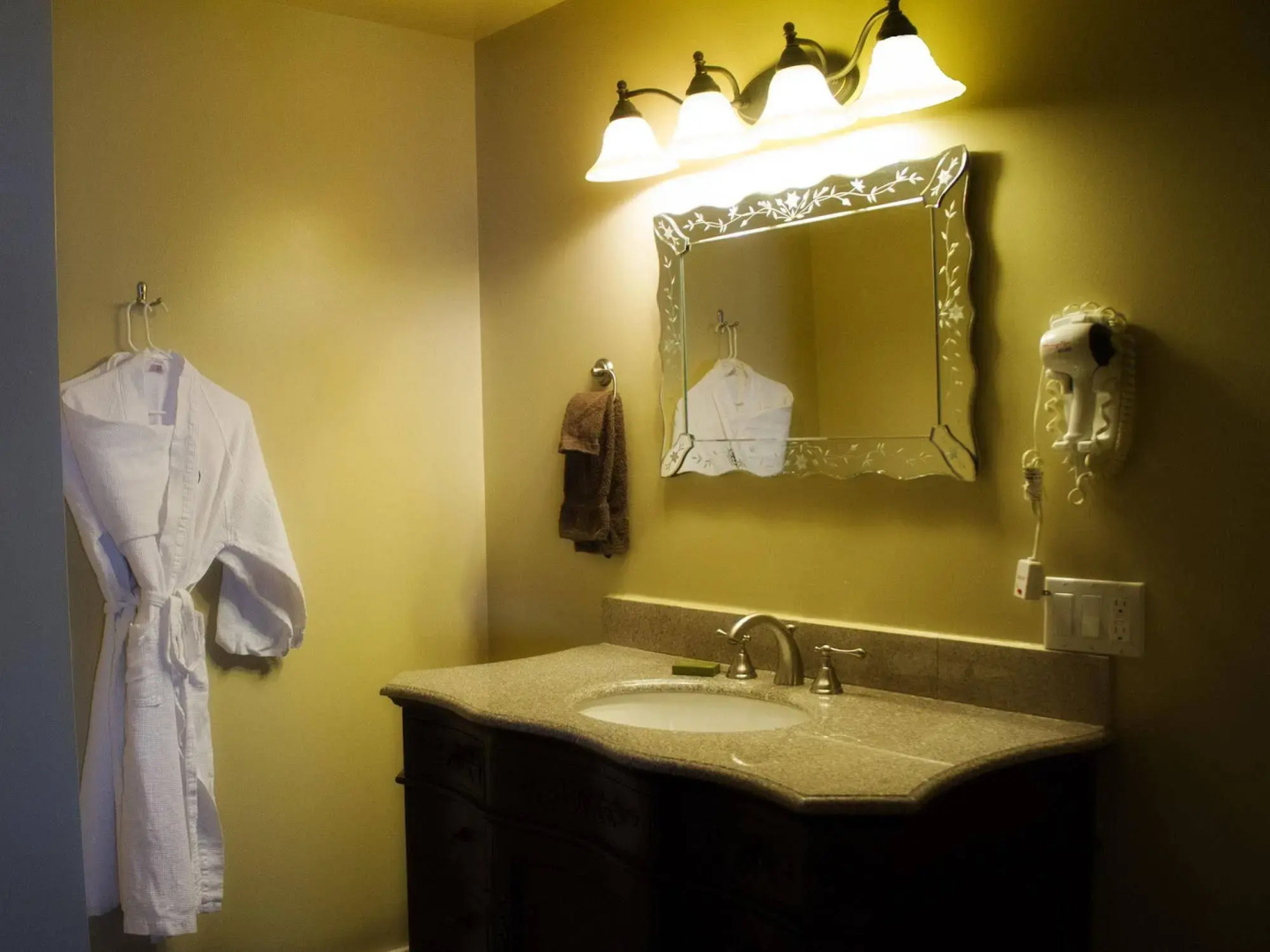 The Lund Resort at Klah ah men