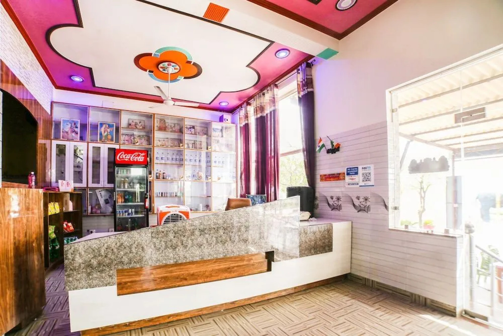 Oyo 44660 Muni Ji Restaurant And Hotel