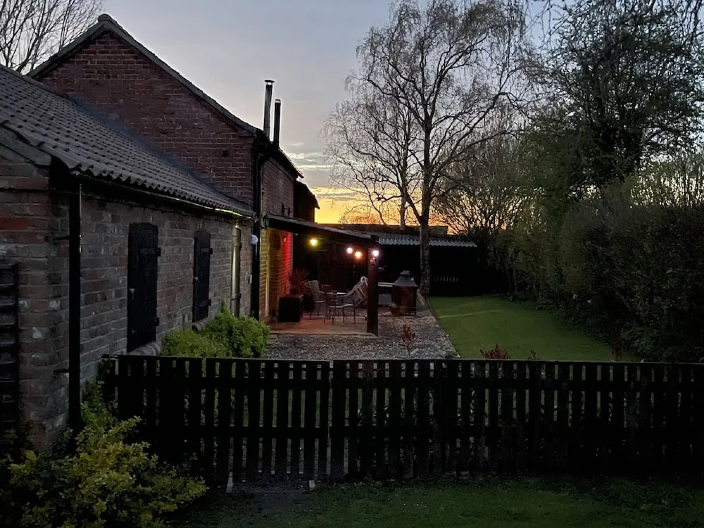 2-bed 18th Century Barn - Sleeps 6 - Pet Friendly