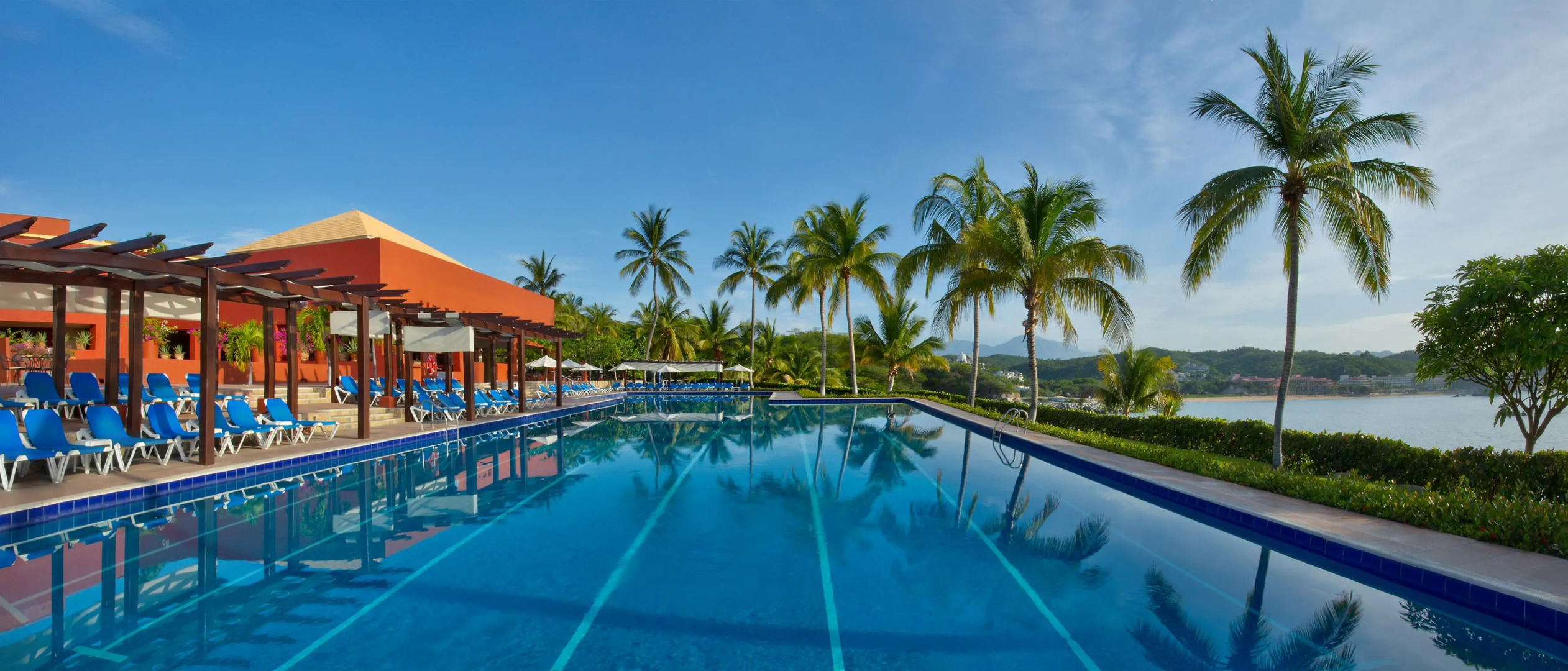 Las Brisas Huatulco – All Inclusive