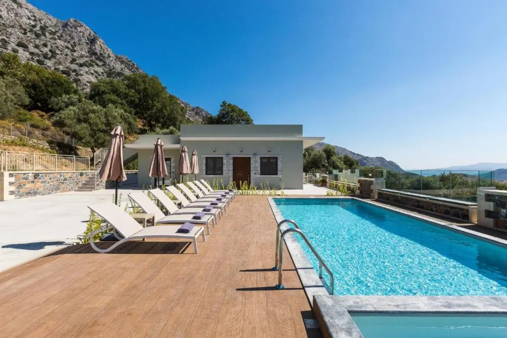 Aloni Villa, an Awe-Inspiring Retreat, By ThinkVilla