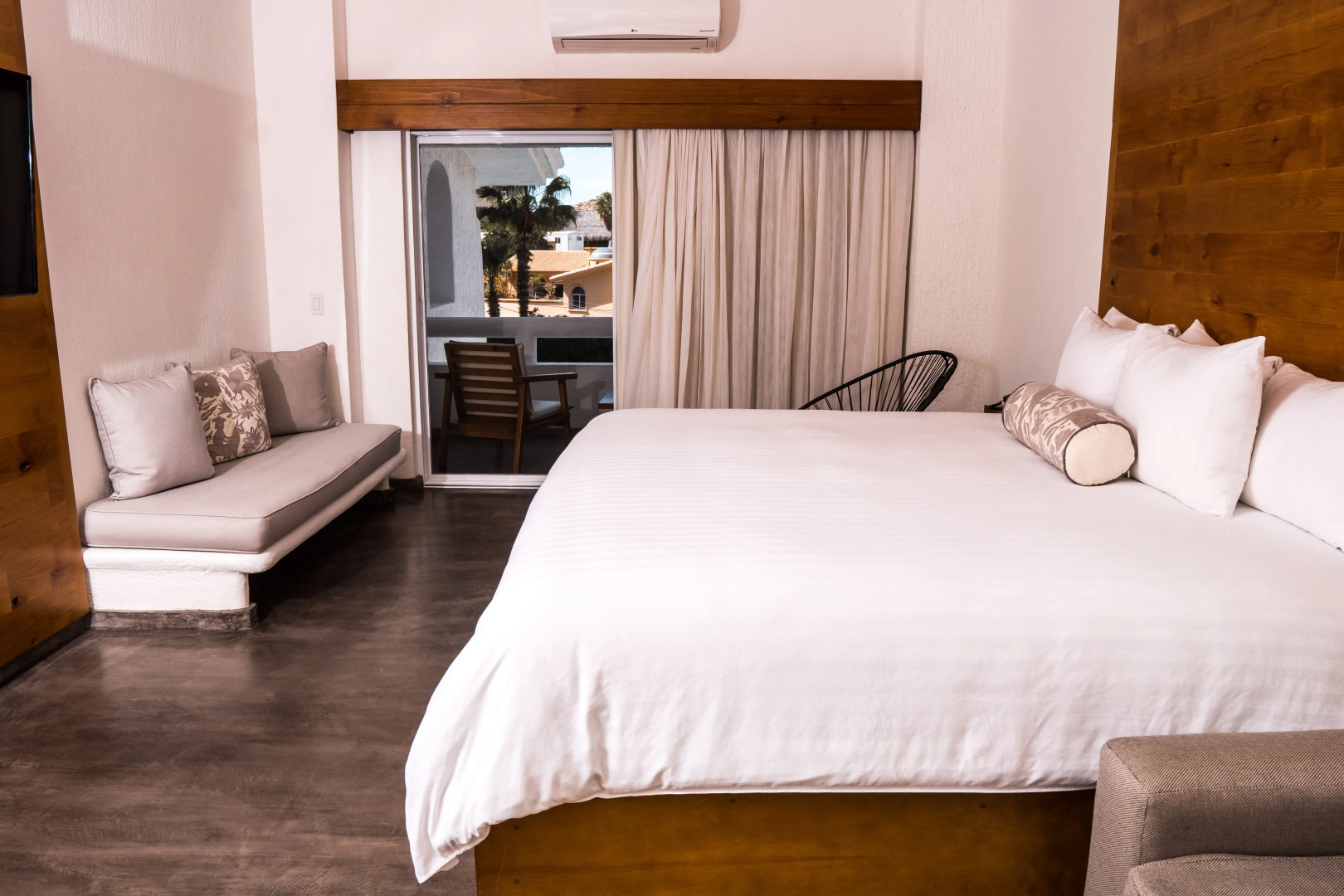 Bahia Hotel & Beach House