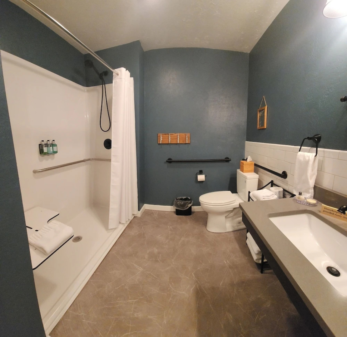 The Lakehouse Inn at Sledd Creek