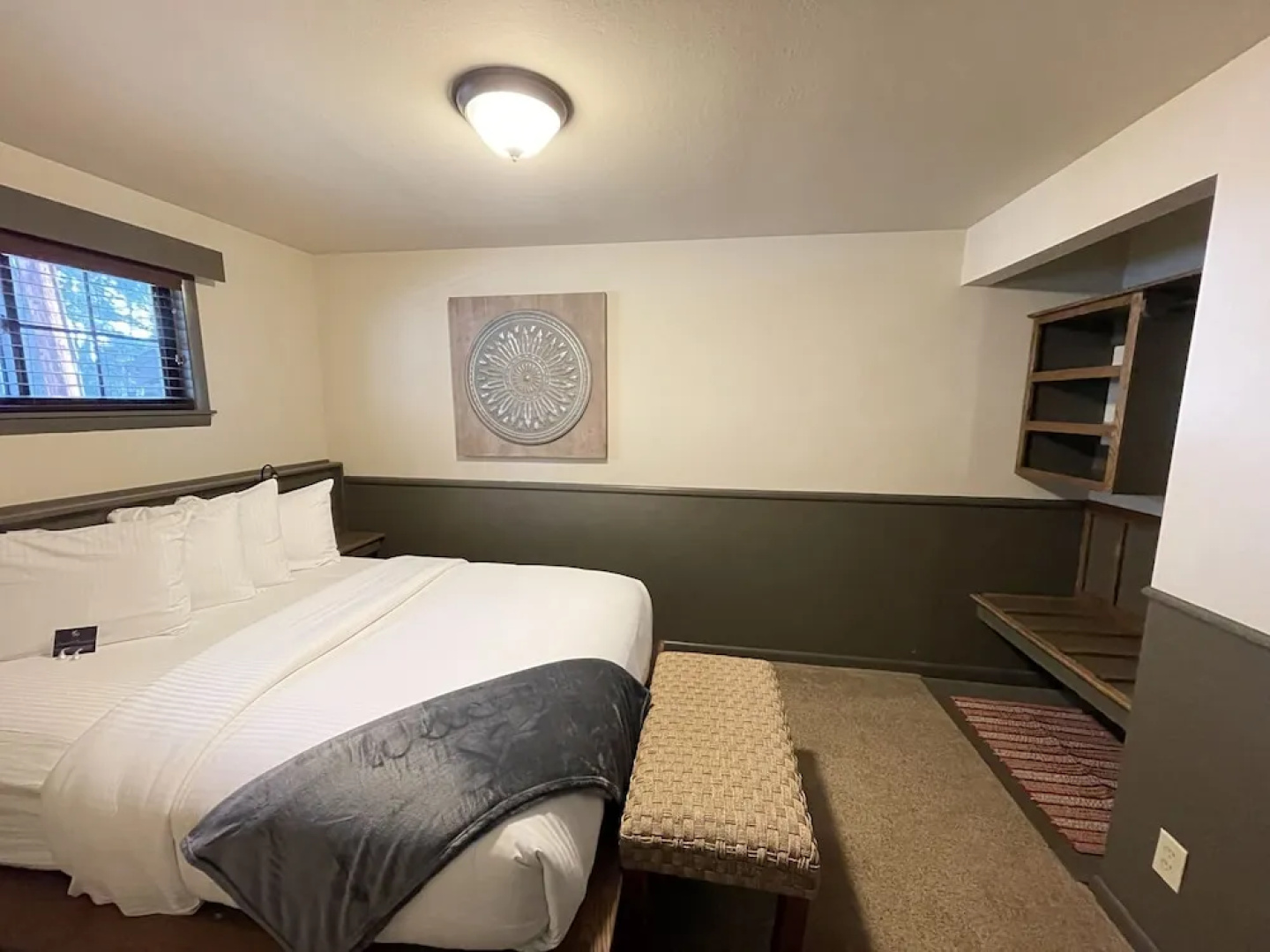 Highland Haven Creekside Inn