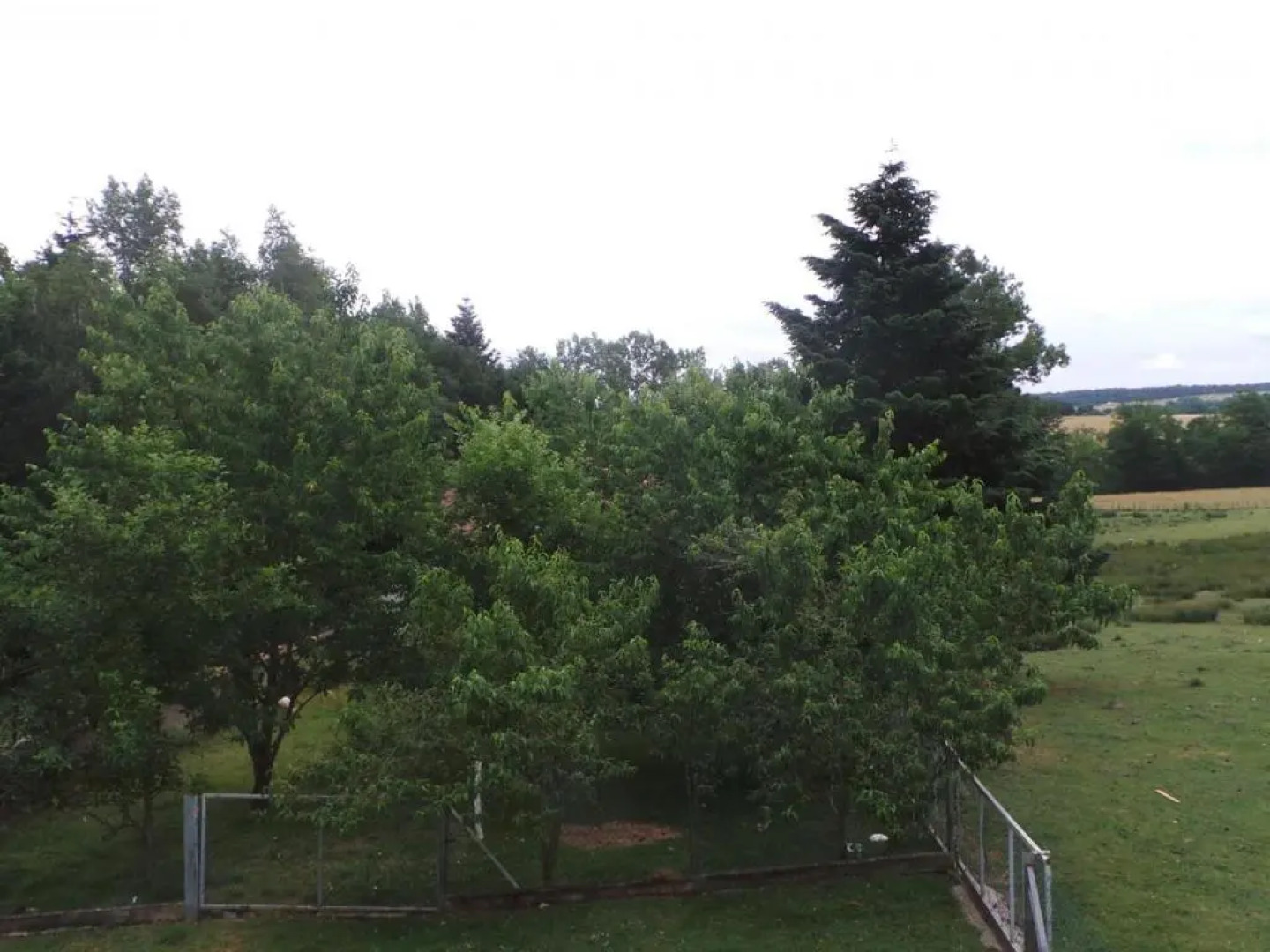 Gîte Creuzier-le-Neuf, 4 pièces, 6 personnes - FR-1-489-76