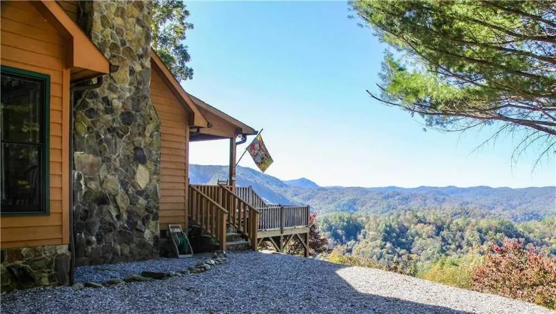 Hold Your Horses - 3 Bedroom Home