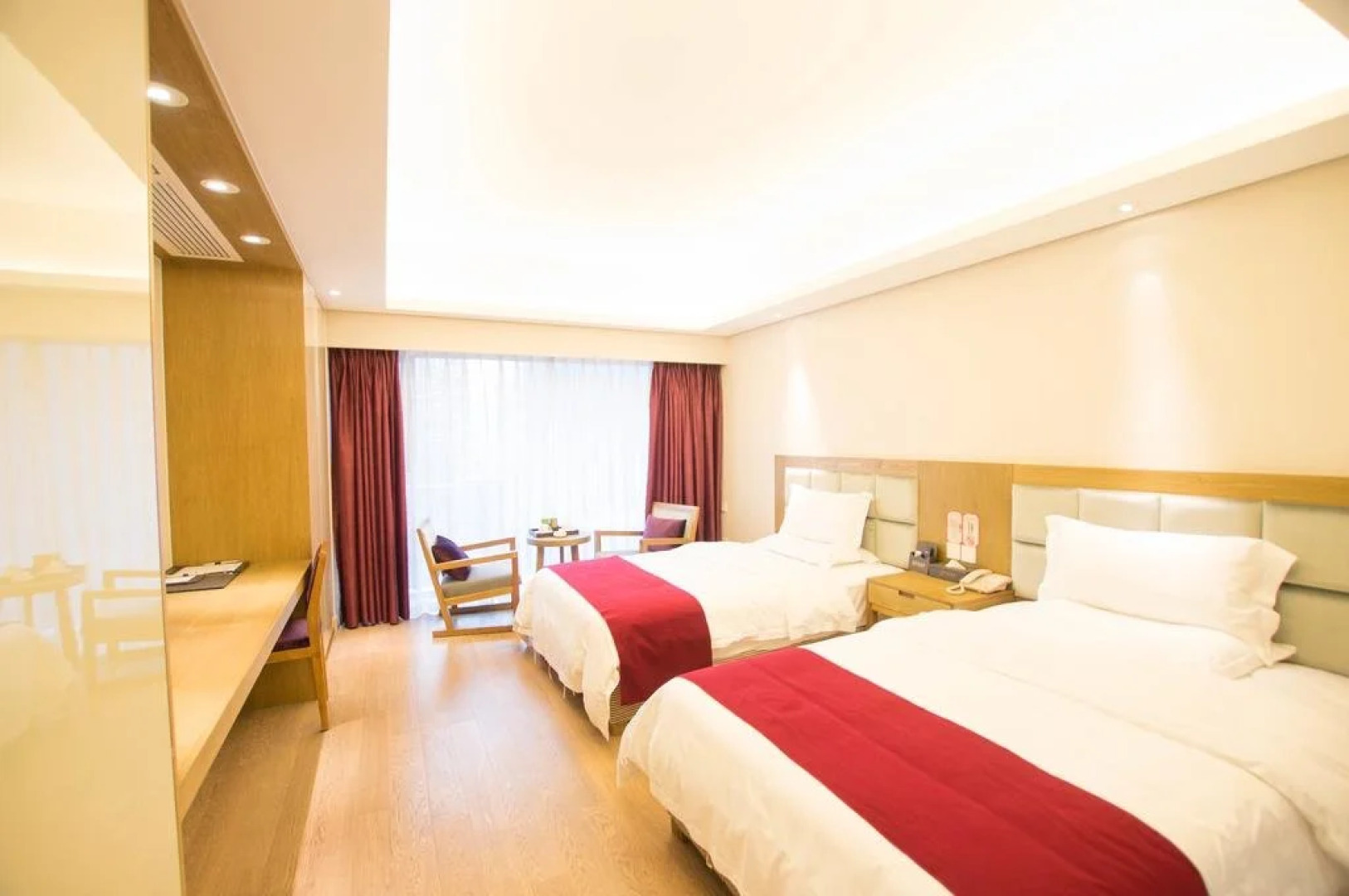 Chengdu Yiting Hotel Shijicheng Xinhuizhan Store