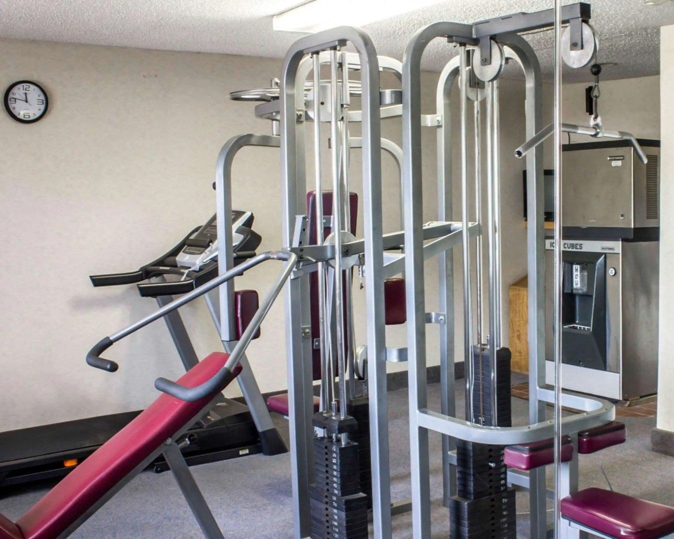 Econo Lodge Inn & Suites Colonie Center Mall