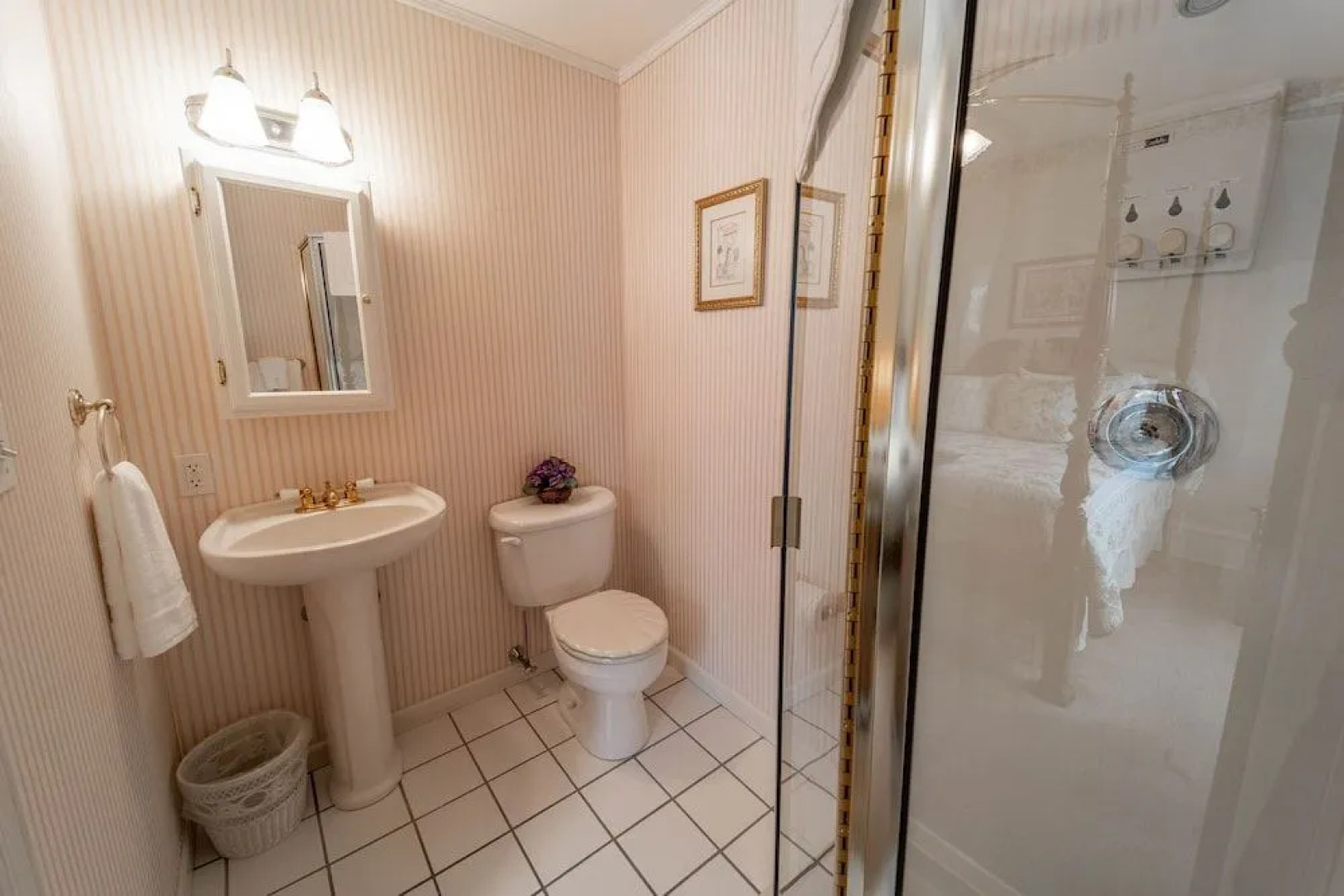 The Bella Victoria- Adult Only