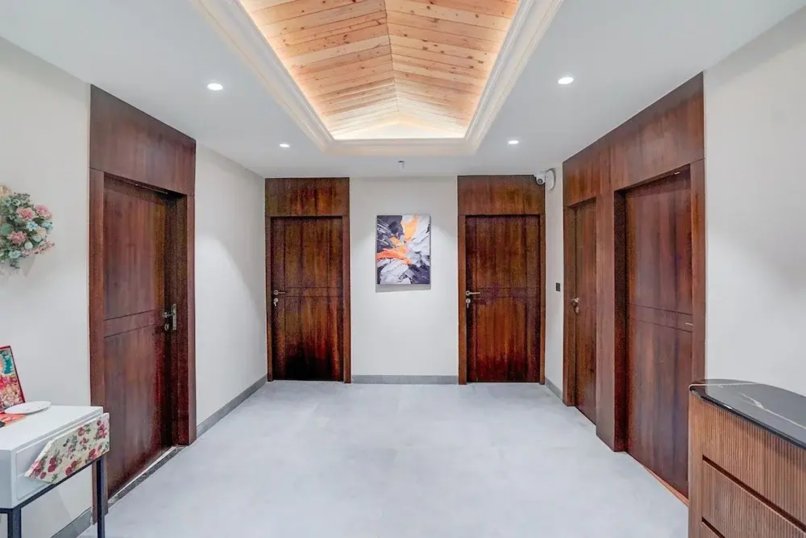 Sunday Premium 5 BHK Villa Mihika, Shimla