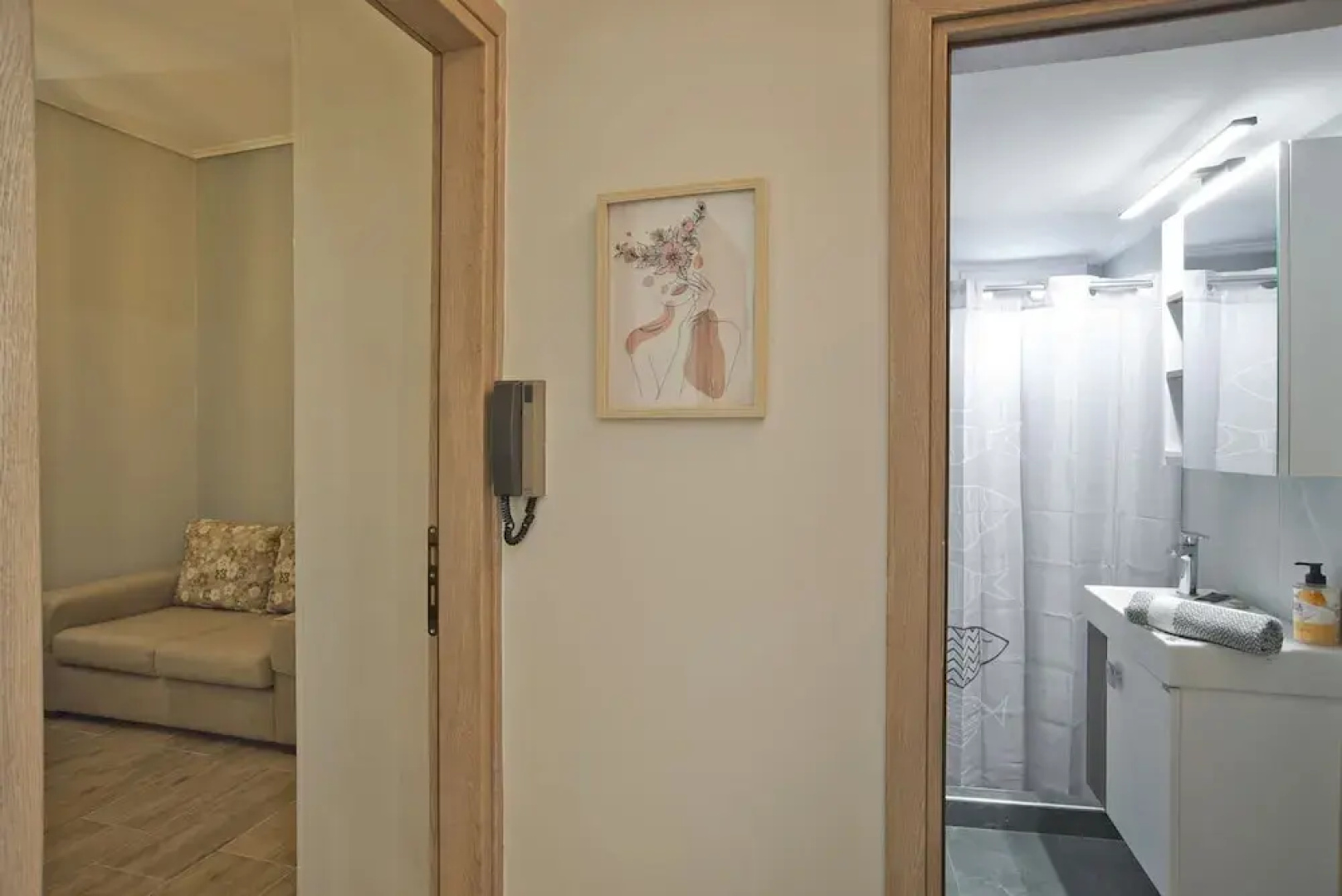 Ellie s Home in Moschato