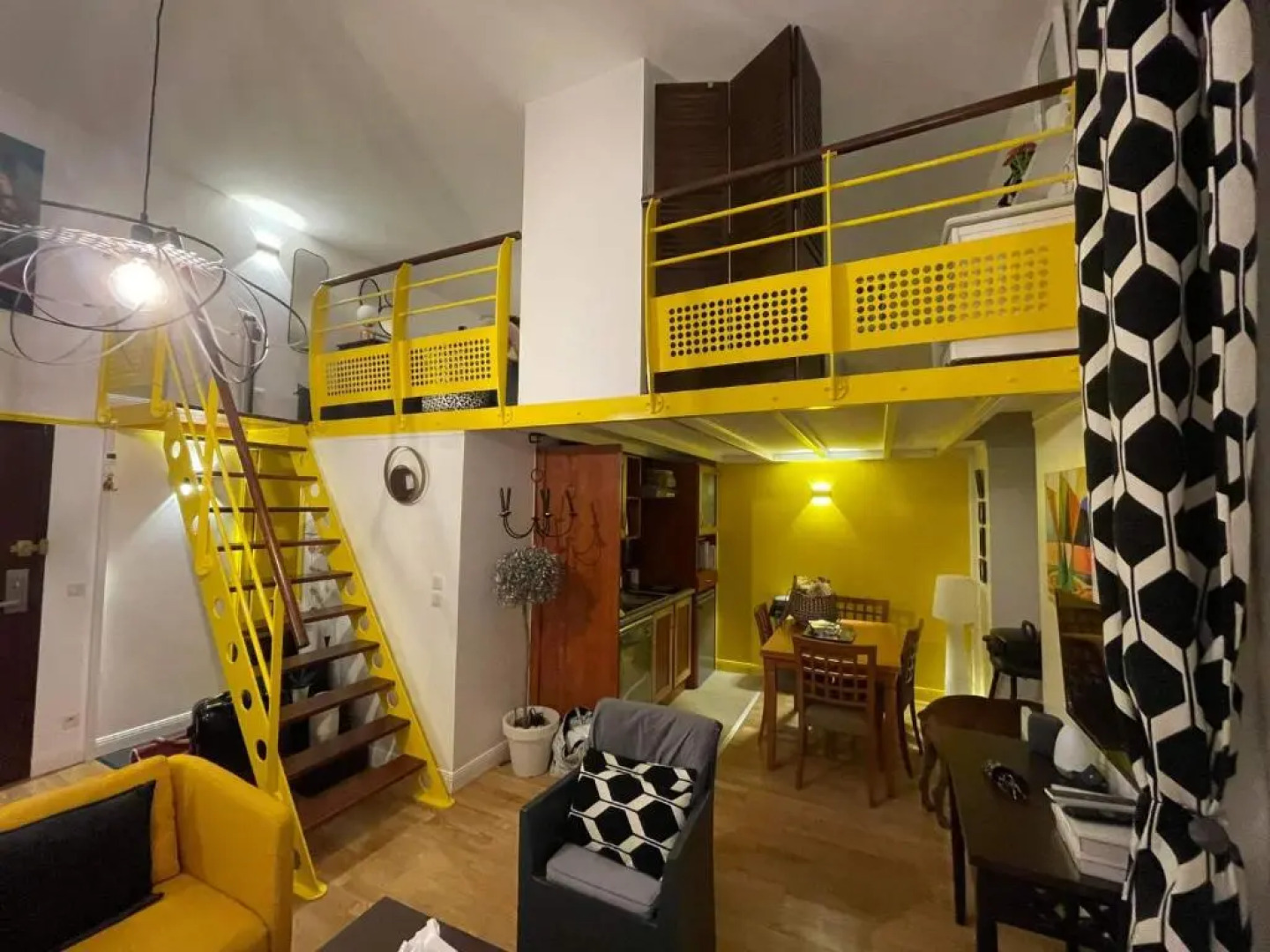 Appartement vue latérale mer