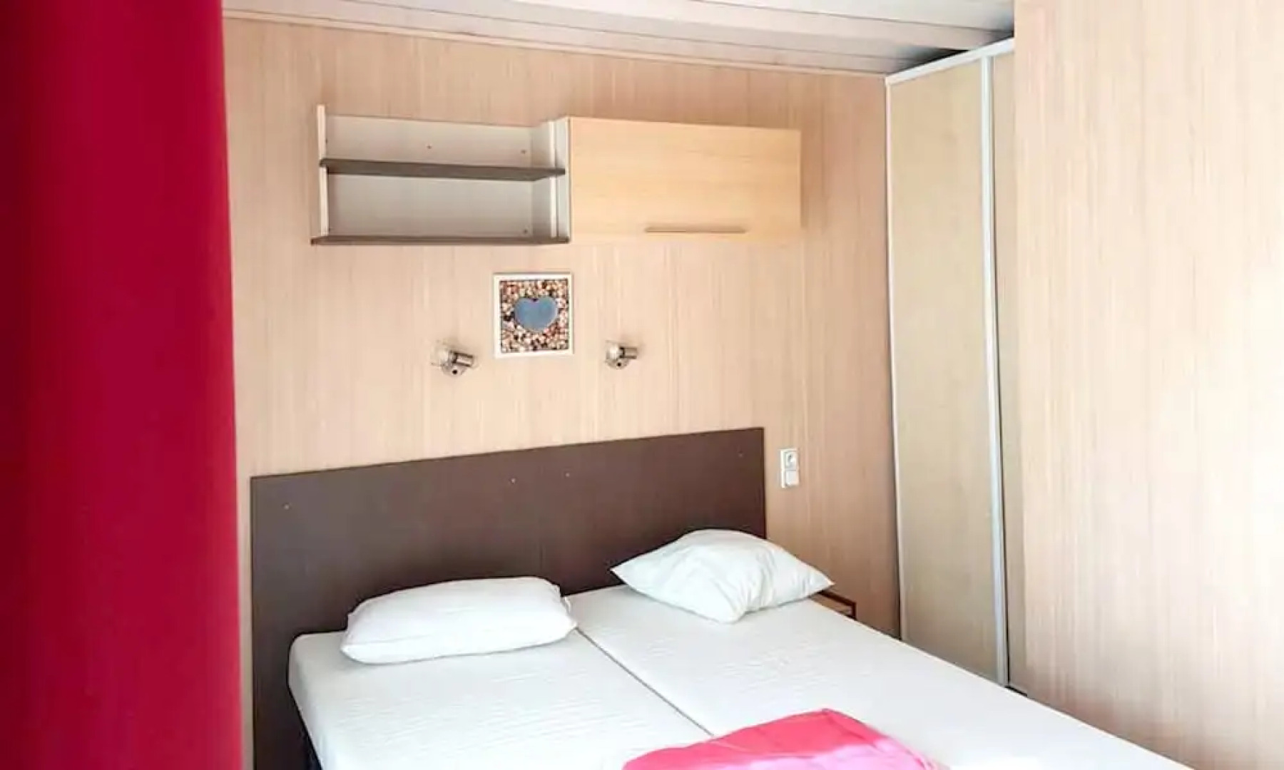 Bungalow With 3 Bedrooms in La Chapelle-hermier, With Shared Pool, Furnished Terrace and Wifi - 12 km From the Beach