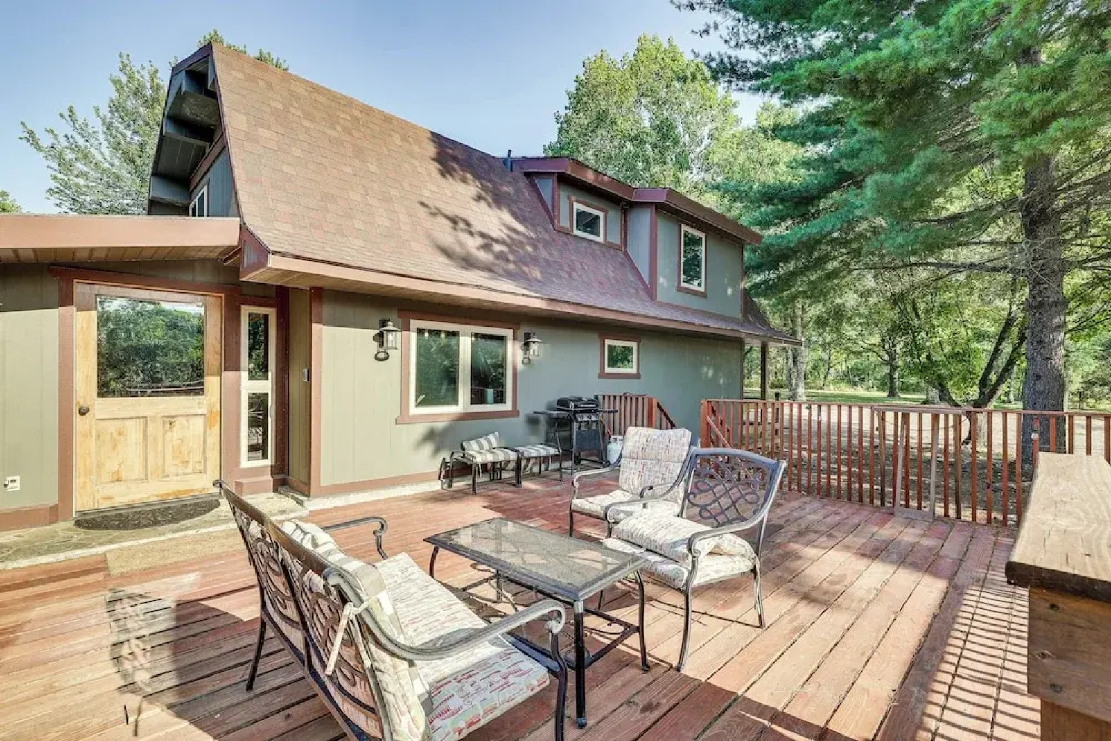 Eureka Springs Rental Cabin 8 Mi to Downtown!