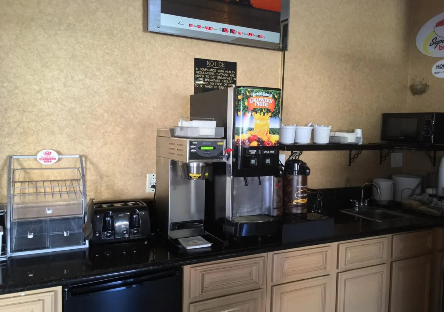 Elev8 Hotel Los Angeles LAX