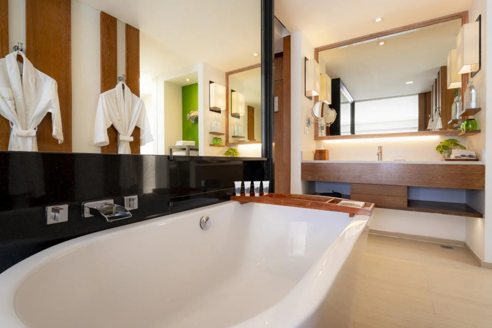 Отель The Nai Harn