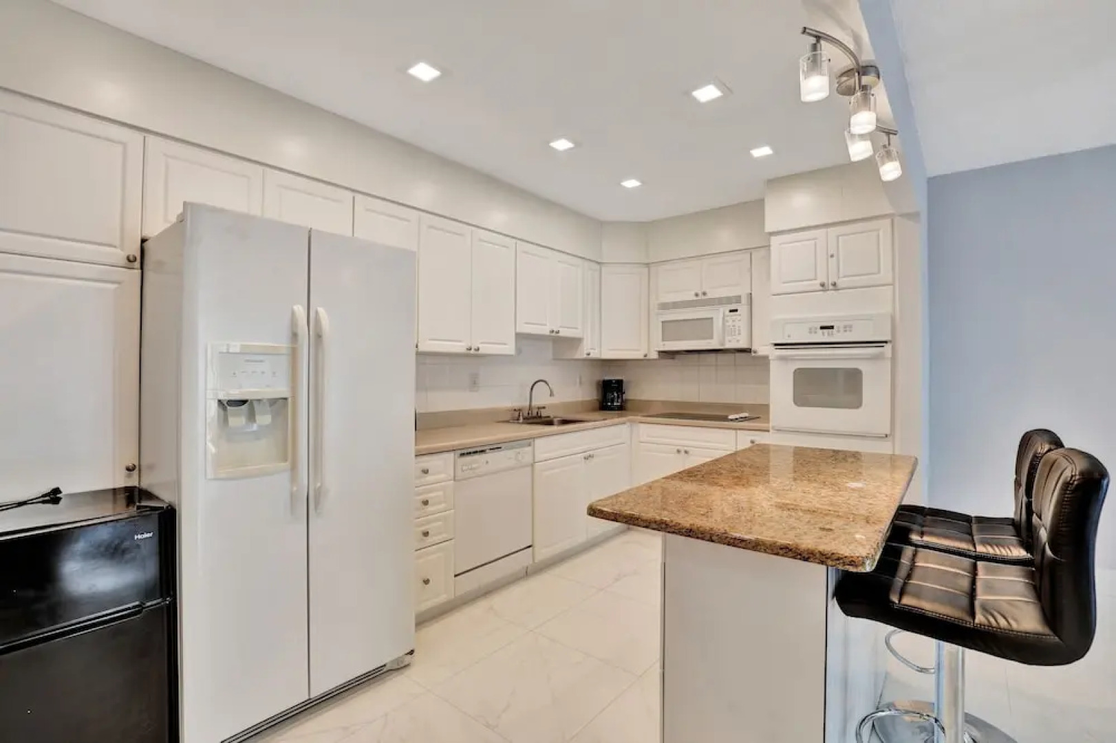 Destination Stays-Ocean View Condo Miami