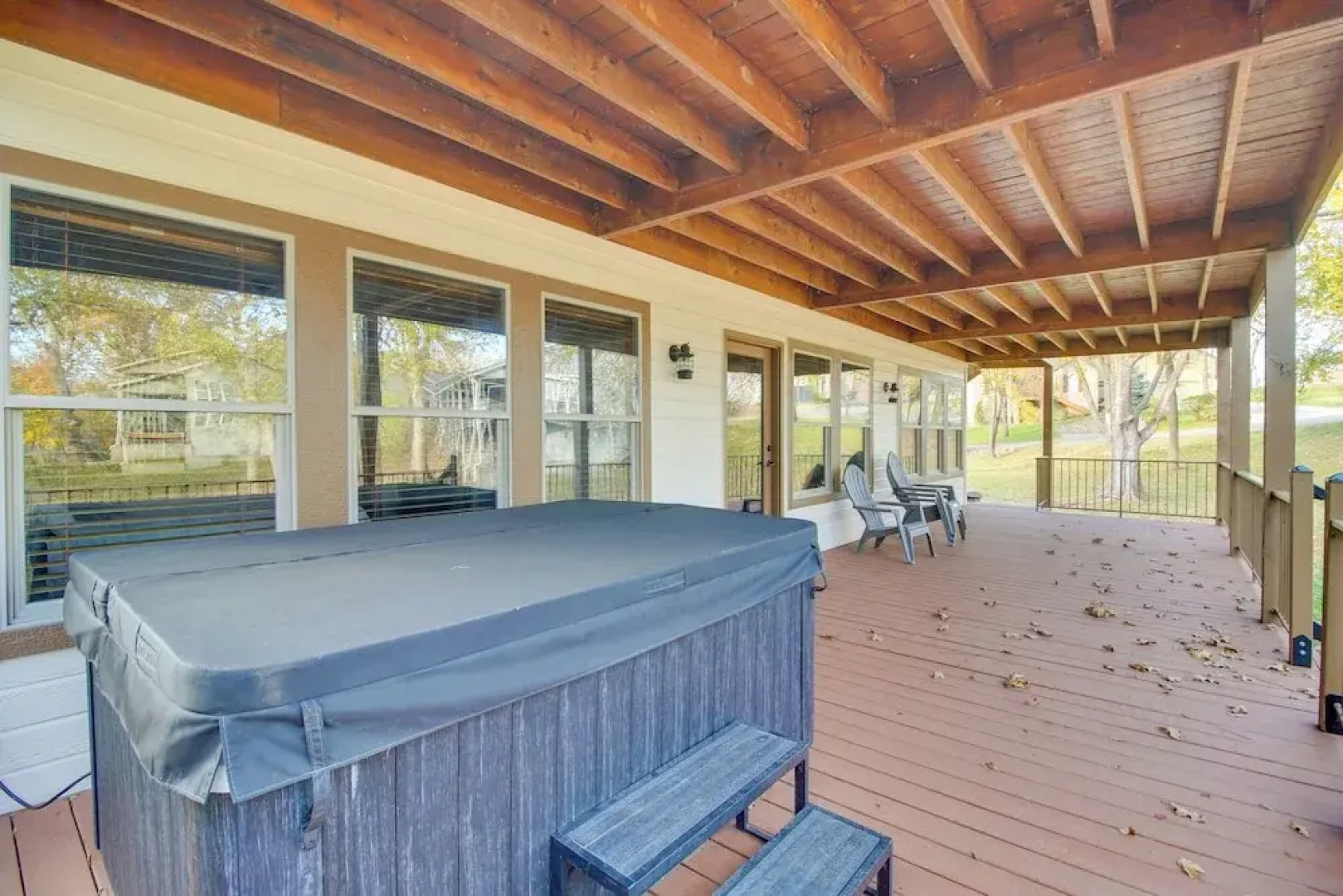 Pool Access, Deck & Boat Slip: Monkey Island Oasis