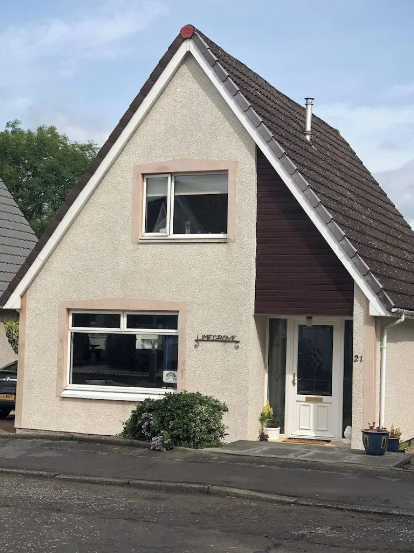 Limegrove Comfortable Three Bedroom House