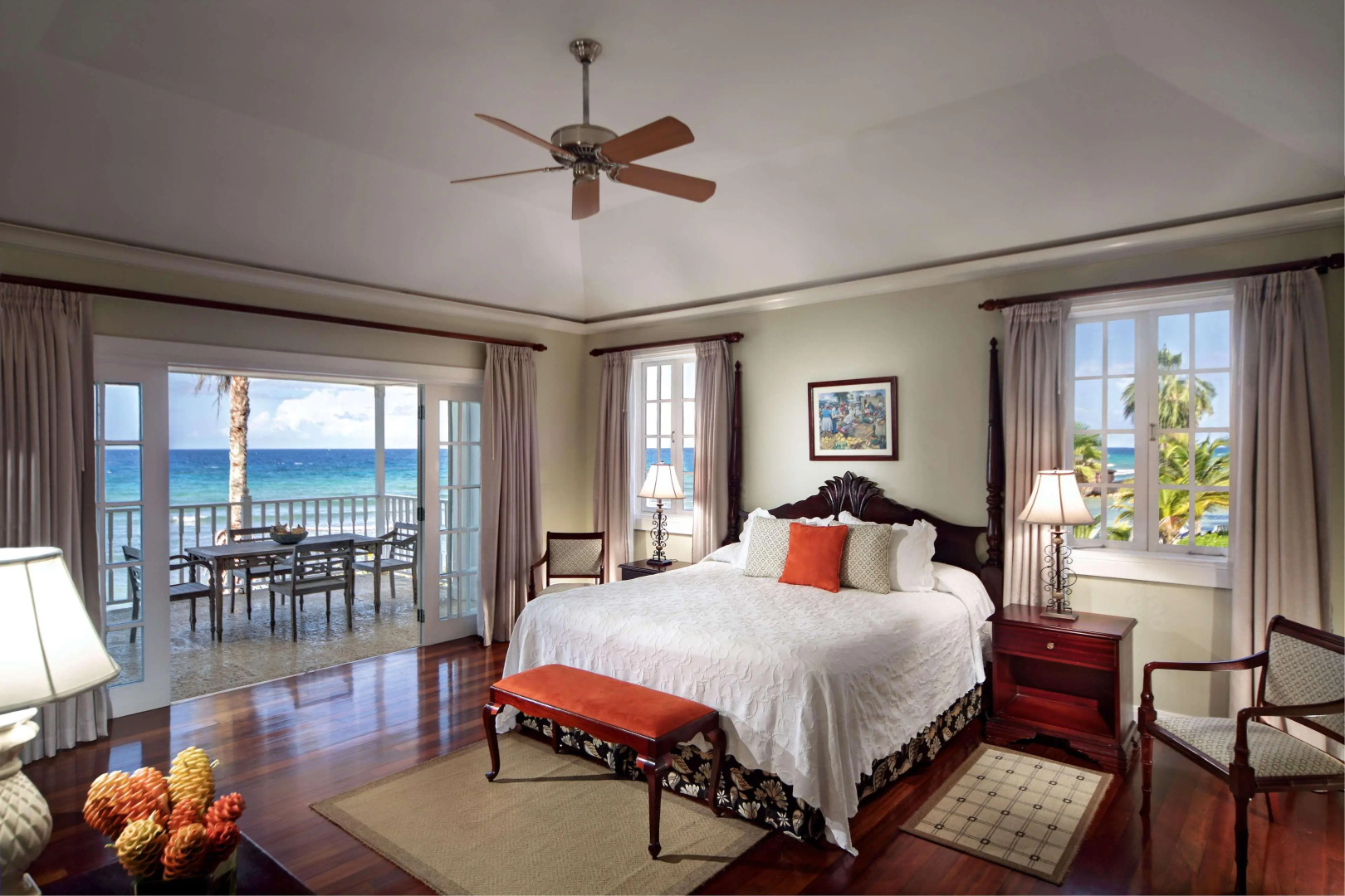 Отель Half Moon