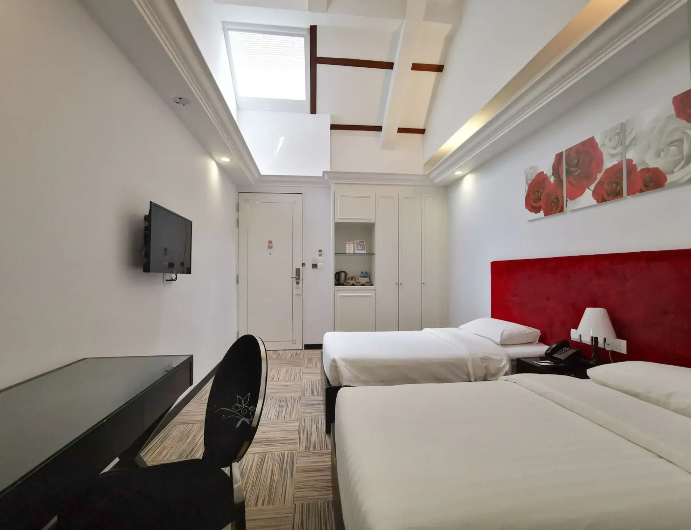 Santa Grand Hotel East Coast, a NuVe Group Collection