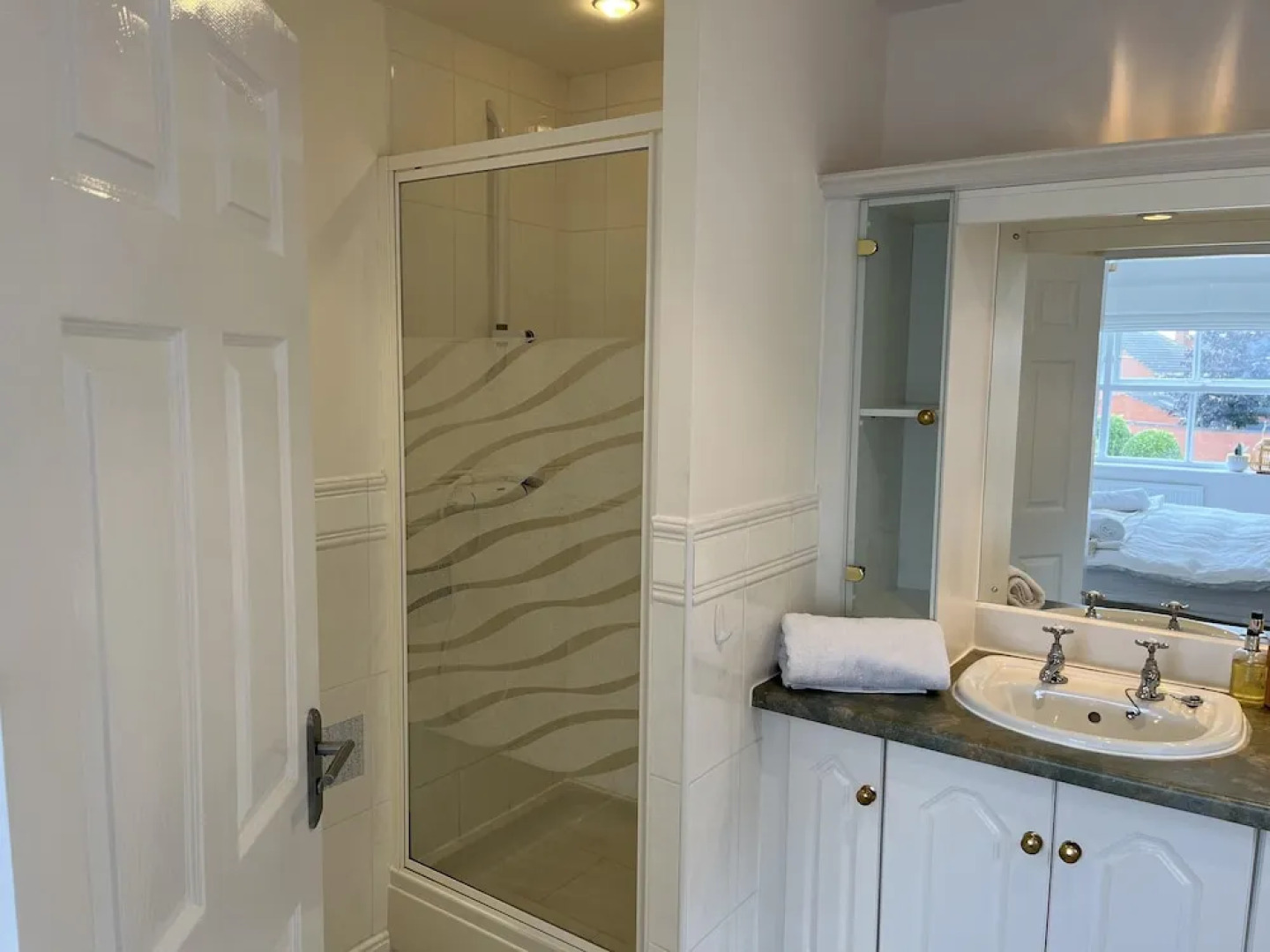 5 Bedroom, 4 Bathroom, Gym, Playroom, Country Home