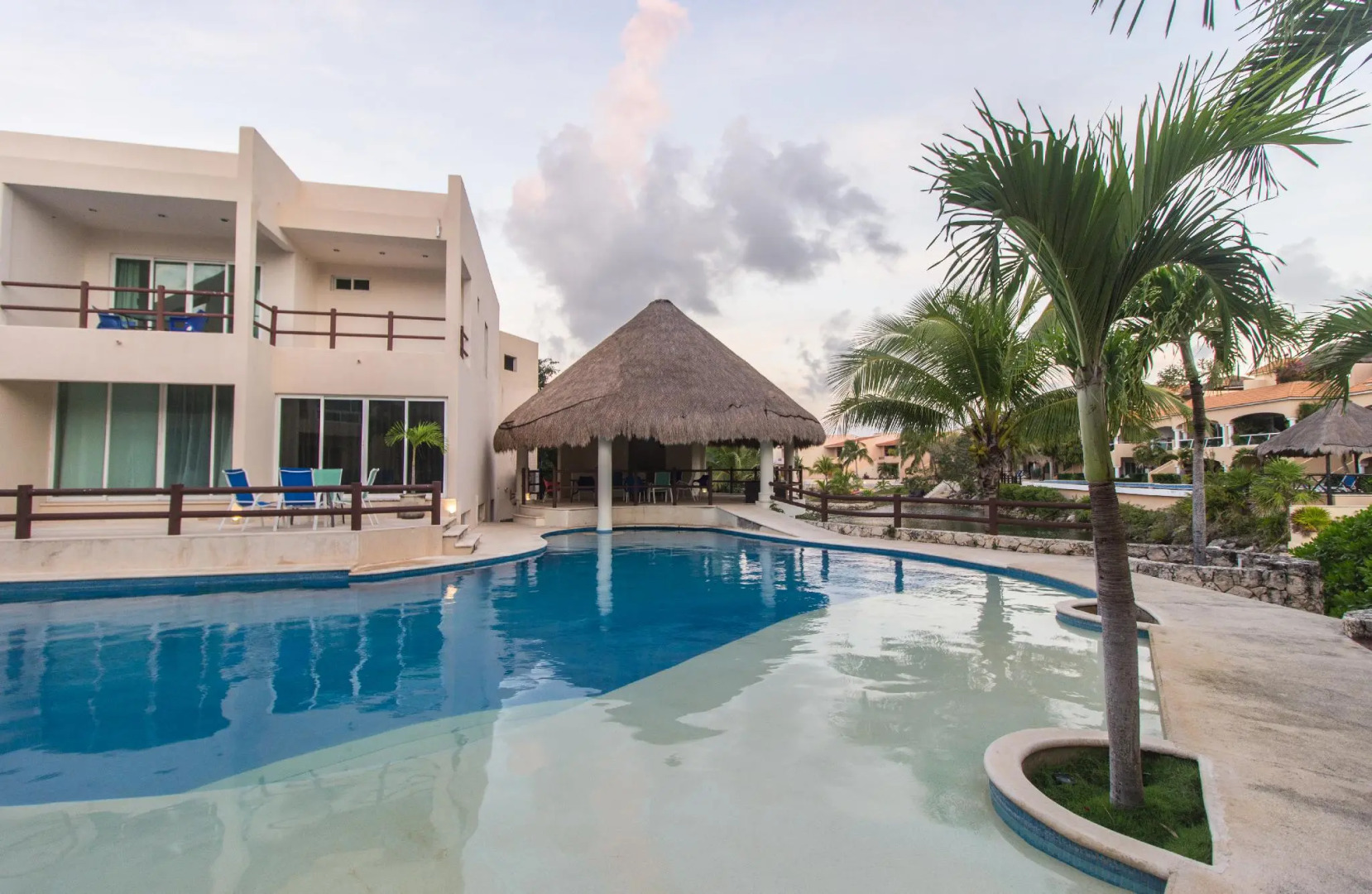 Coral Maya Stay Suites