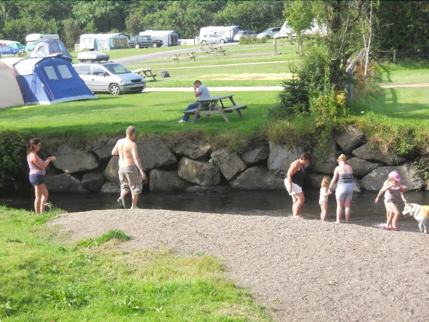 Riverside Caravan & Camping Park